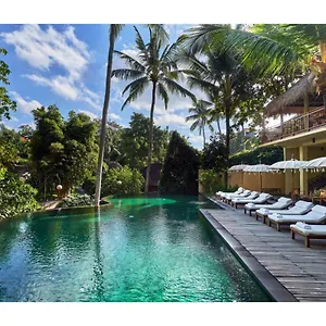 https://komaneka-at-rasa-sayang.ubudhotelsnow.com