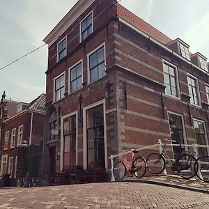 hotel-grand-canal-station-delft.ihotelsrotterdam.com/